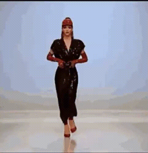 Salma Hayek Slay Walk